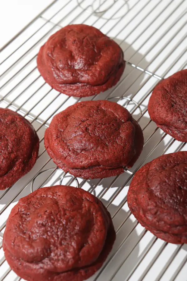 Red-Velvet-660x990.jpg Red Velvet Cheesecake (2 pcs)